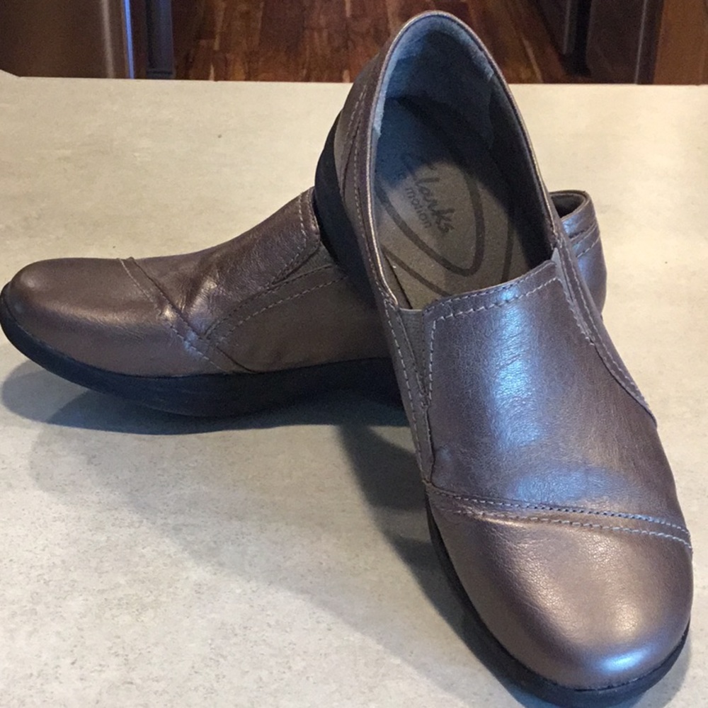 Clarks In-Motion Leather Shoes